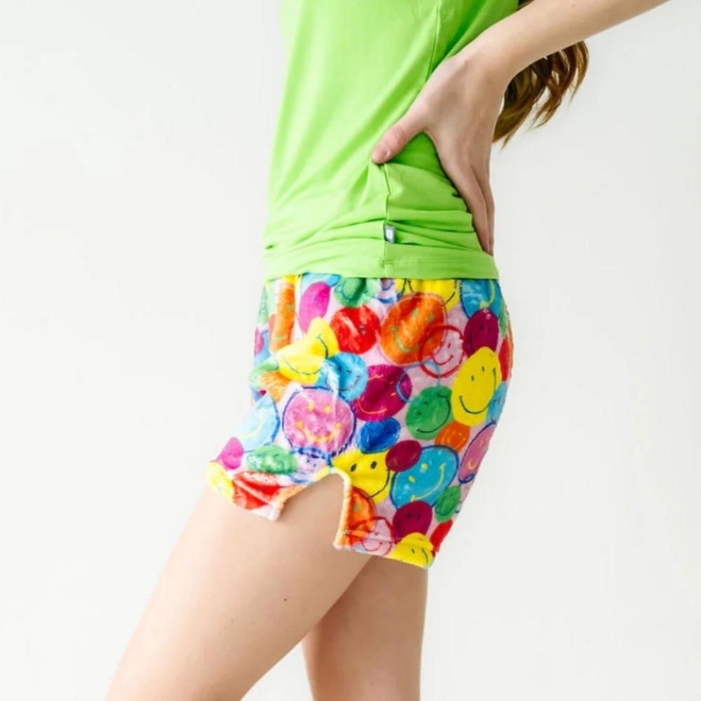 Macaron & Me Colorful Smiley Face Kids Shorts Size M 10/12